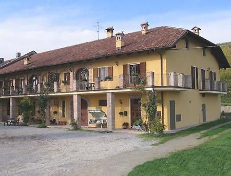 Cascina Rocca - Guest House Castiglione Falletto Exteriér fotografie