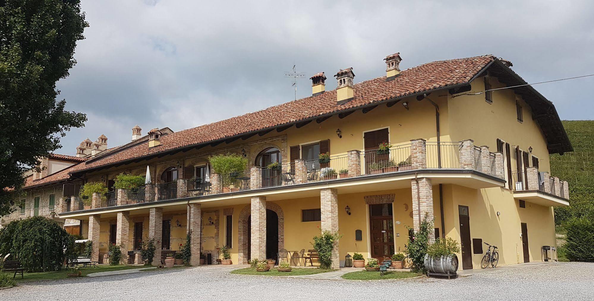 Cascina Rocca - Guest House Castiglione Falletto Exteriér fotografie