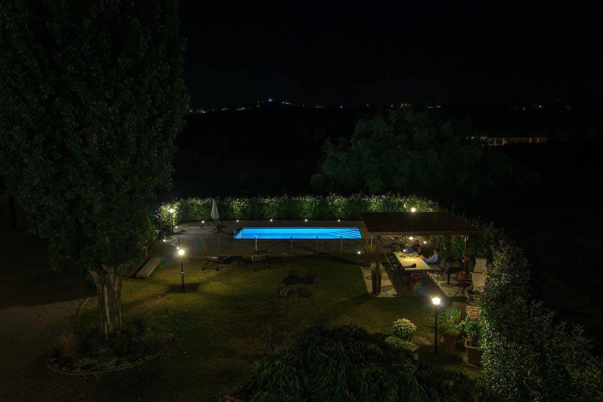 Cascina Rocca - Guest House Castiglione Falletto Exteriér fotografie
